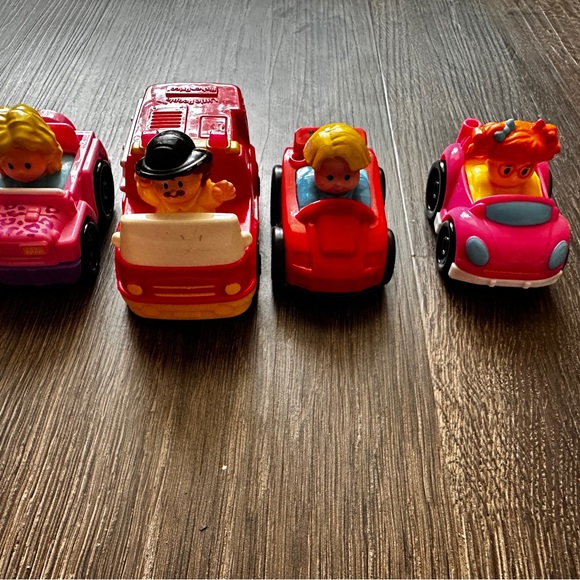 Fisher Price Little People Wheelies Lot Of 4 Cars Racers including fire truck - Picture 1 of 4